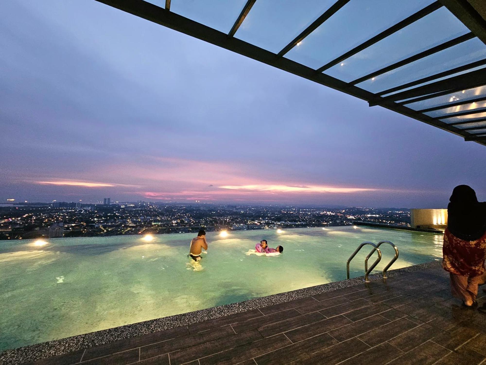 Quartz Paragon Suites Melaka By Ggm Extérieur photo